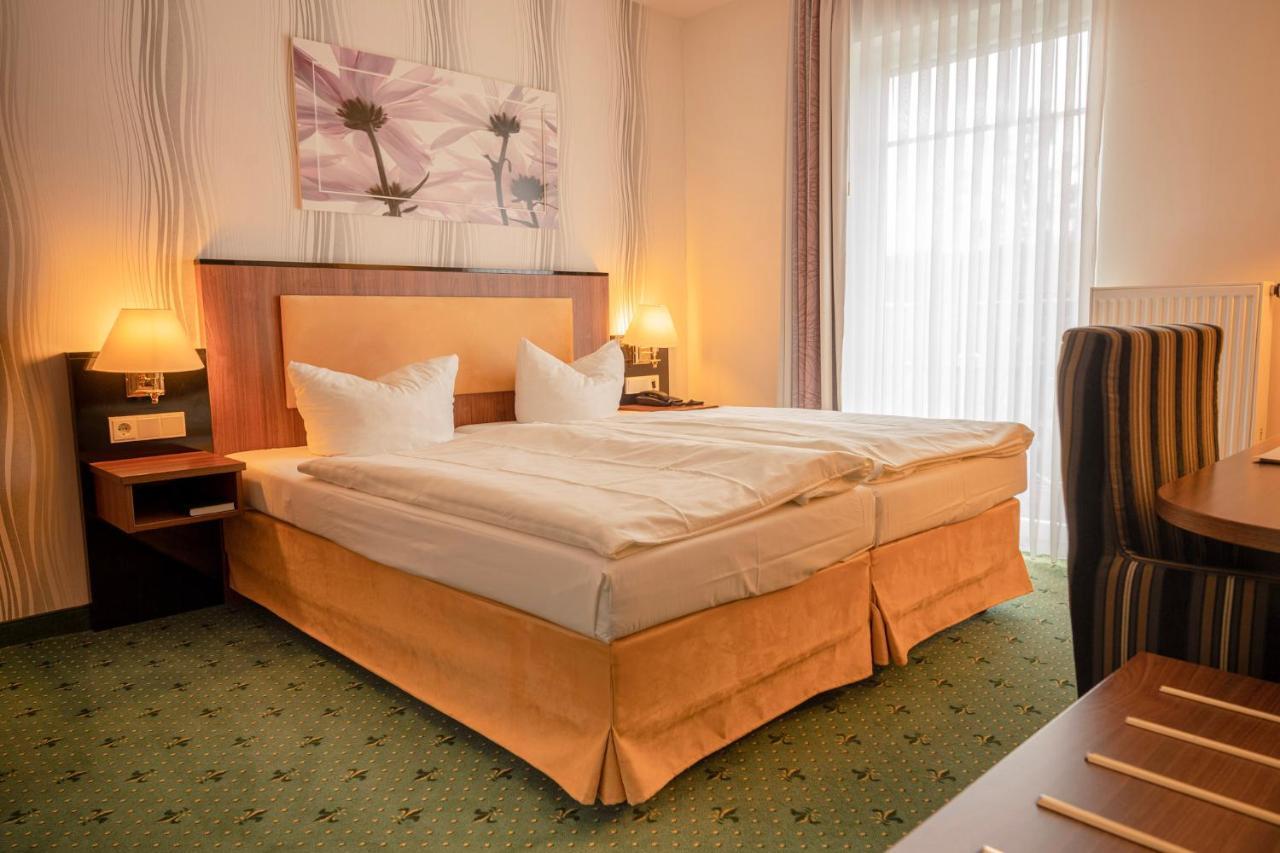 Alte Landratsvilla Hotel Bender Westerburg  Bagian luar foto