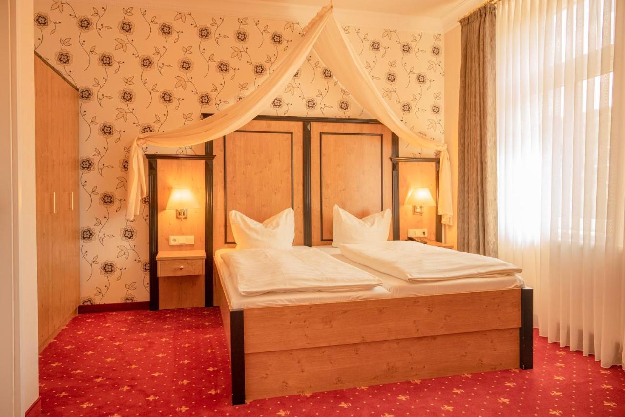 Alte Landratsvilla Hotel Bender Westerburg  Bagian luar foto